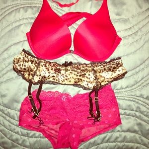 New Victoria’s Secret bra leopard and panty